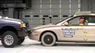 1999 Ford taurus crash test #2
